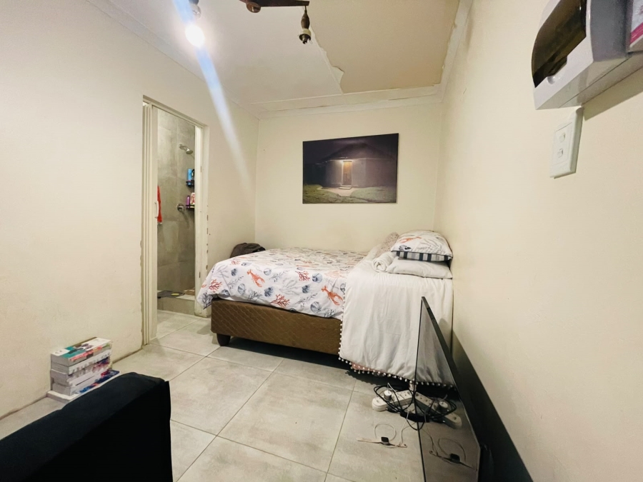 6 Bedroom Property for Sale in Quigney Eastern Cape